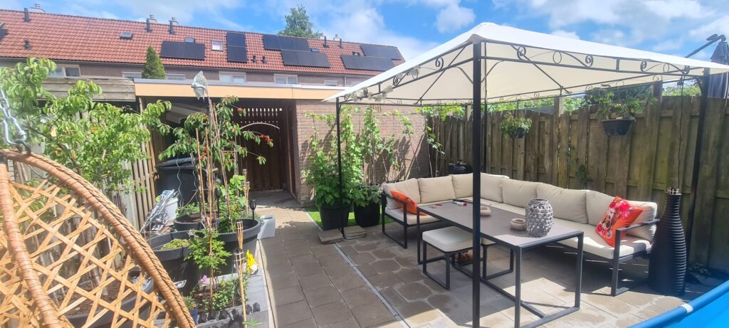 Achtertuin oplevering
